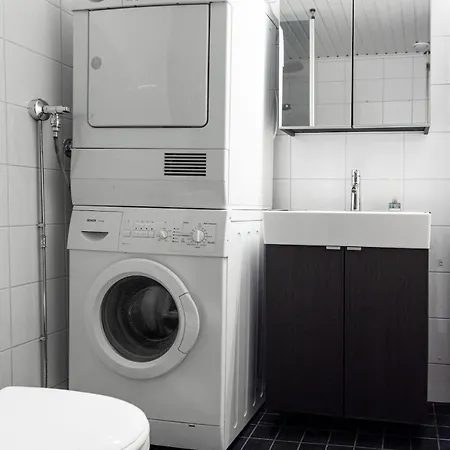 Two-room In Center With Private Entrance 컬커뉴미